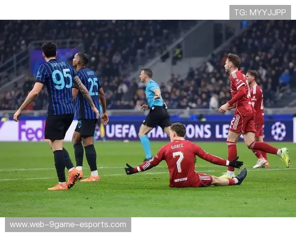 利物浦二点球控制到位，进攻继续展开